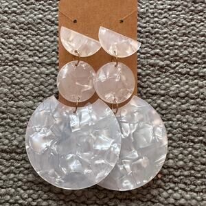 NWT Clear White Geometric Drop Dangle Earrings